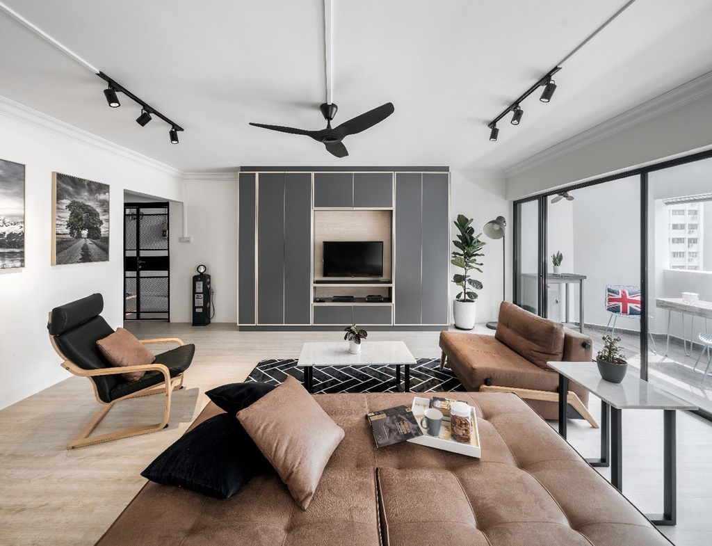 Royal Gardens Interior